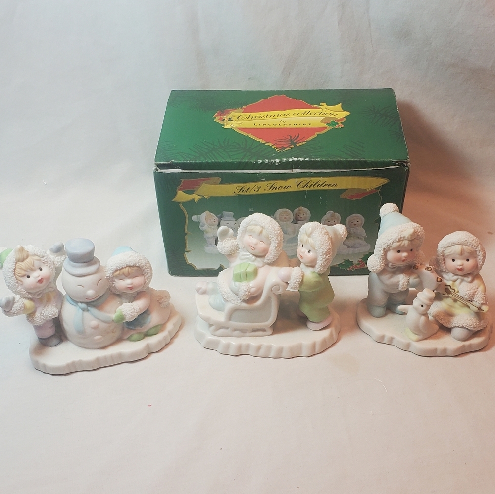 P.I.L. Chicago Vtg 2000 Lincolnshire Christmas Snow Children 3-Pc Figurine Set